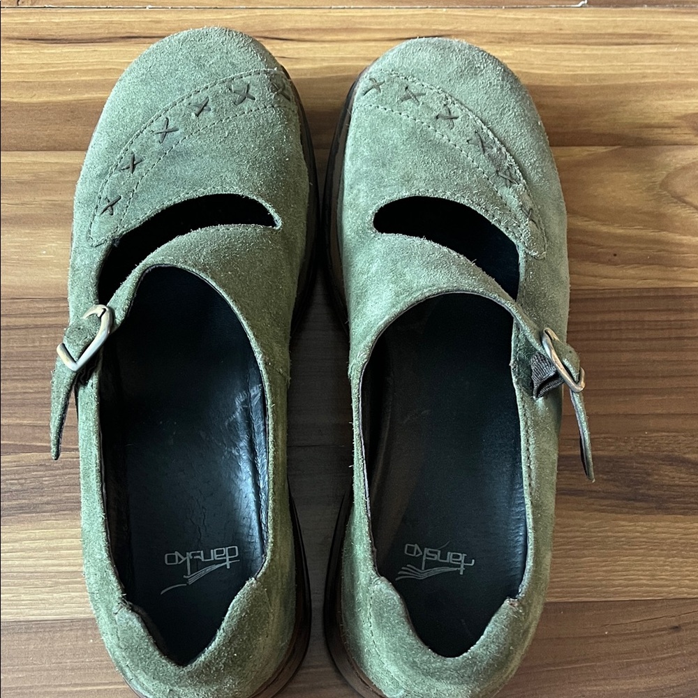 Dansko Olive Suede Women's Flats